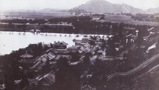 【jpg清晰版】北京颐和园昆明湖眺望玉峰塔.jpg