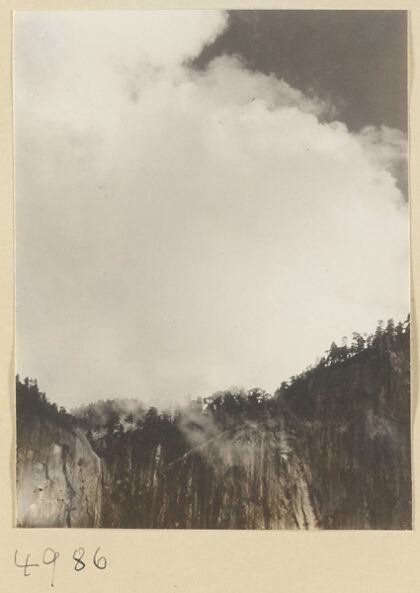 【jpg清晰版】华山北峰岭上所见挠耳峰.jpg