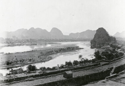 【jpg清晰版】向东南方向望去桂林市.jpg