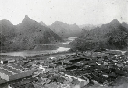 【jpg清晰版】向西望去桂林市.jpg