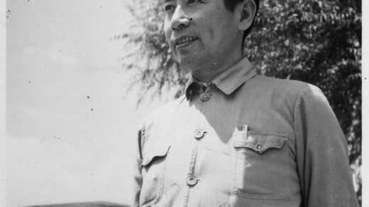 【jpg清晰版】周恩来延安1945年6月.jpg