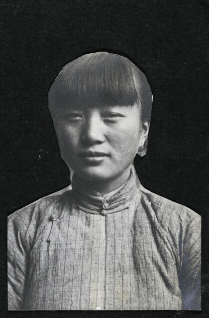 【jpg清晰版】女人的肖像.jpg