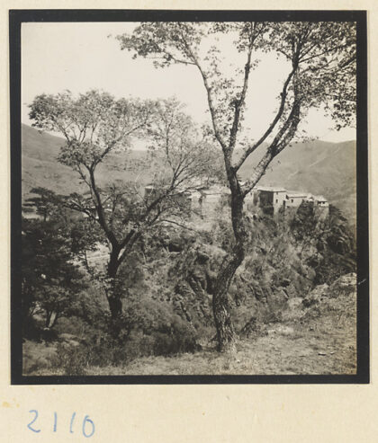 【jpg清晰版】妙峰山朝香路上的建筑群.jpg