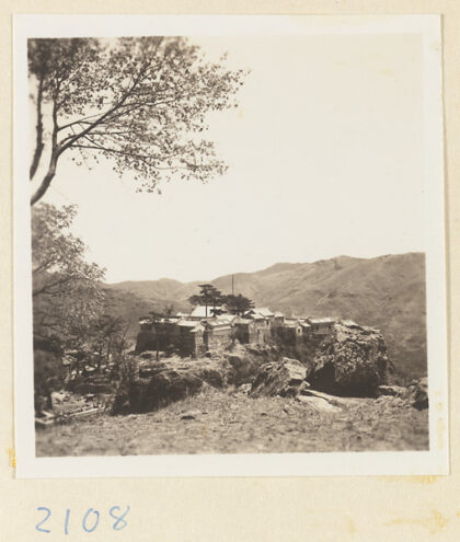 【jpg清晰版】妙峰山朝香路上的建筑群.jpg