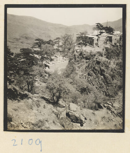 【jpg清晰版】妙峰山朝香路线上的建筑群.jpg