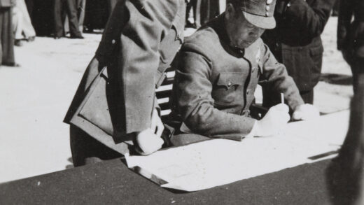 【jpg清晰版】孙连仲将军签署日本投降文件1945年10月10日.jpg