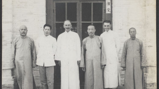【jpg清晰版】宁夏中国内地会l.c.伍德先生和赫斯先生.jpg
