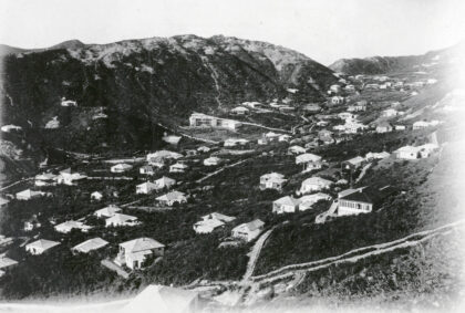 【jpg清晰版】山坡上的房子牯岭.jpg