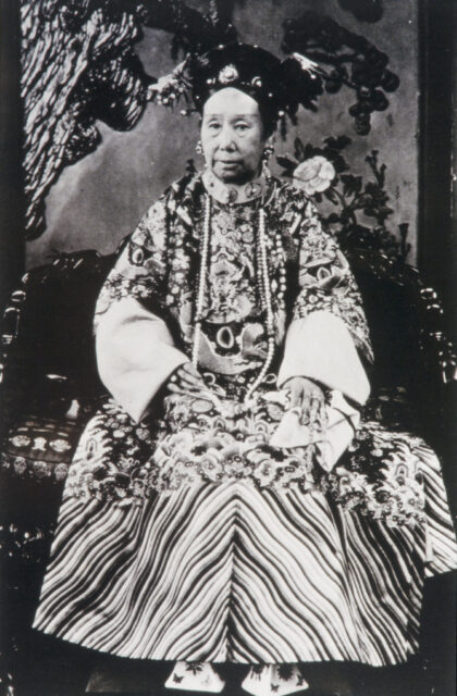 【jpg清晰版】慈禧太后.jpg