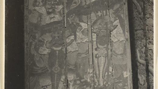 【jpg清晰版】戒台寺寺庙建筑内部展示四大天王中的两位的画像.jpg