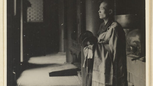 【jpg清晰版】戒台寺的僧人在敲击铙钹.jpg