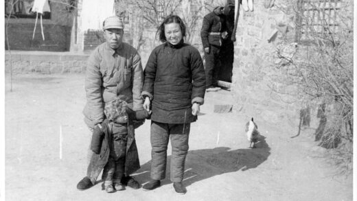 【jpg清晰版】校长成仿吾、妻子张琳和孩子（林赛一家曾在他的学校留宿一夜）.jpg