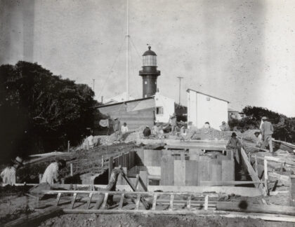 【jpg清晰版】沙尾山灯塔旁建筑工程崇明岛.jpg