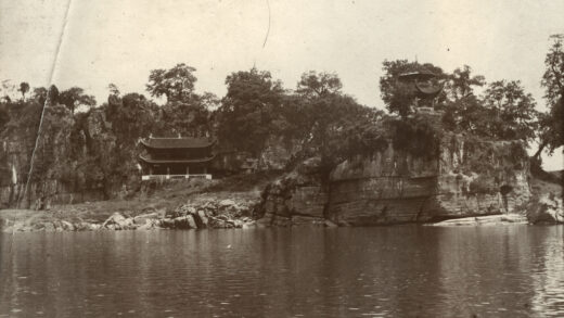 【jpg清晰版】河畔悬崖上的寺庙.jpg