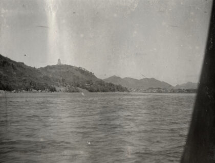 【jpg清晰版】河边宝塔.jpg