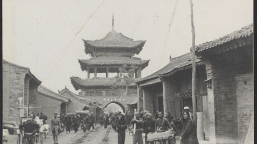 【jpg清晰版】沿渭河河谷上行咸阳钟楼.jpg