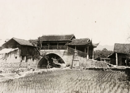 【jpg清晰版】湖南的风雨桥、寺庙与稻田.jpg