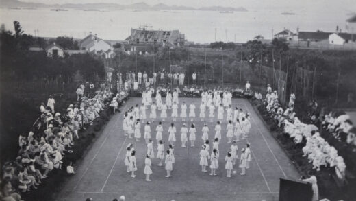 【jpg清晰版】烟台芝罘学校阅兵操练.jpg