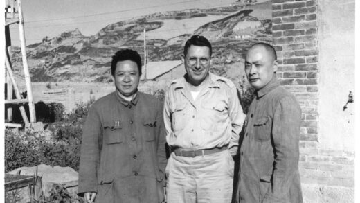【jpg清晰版】王若飞、威尔伯·j·彼得金少校、陈毅延安1945年5月.jpg