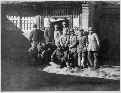 【jpg清晰版】萧克总部的一个小组.jpg