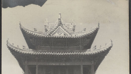 【jpg清晰版】蔚州宁夏清真寺学堂的孩童与宣礼塔顶.jpg