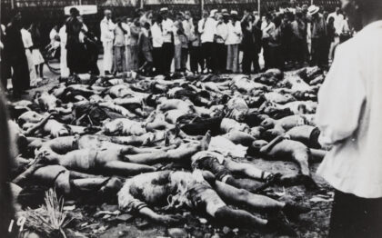 【jpg清晰版】血腥星期六轰炸遇难者上海爱多亚路1937年8月14日.jpg