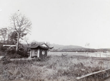 【jpg清晰版】西湖观景小亭.jpg