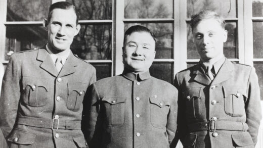 【jpg清晰版】阿德里安·埃文斯、何堪镇少将和约翰·e·斯坦菲尔德北京.jpg