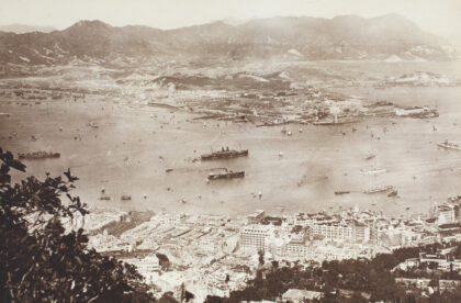 【jpg清晰版】香港太平山顶俯瞰九龙尖沙咀与维多利亚港.jpg