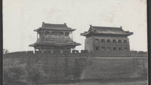 【jpg清晰版】马可·波罗所称的东胜州——绥远东部归绥的雄伟城门.jpg