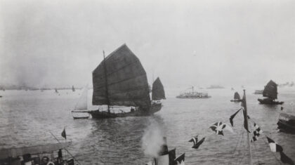 【jpg清晰版】黄浦江上的船只上海.jpg