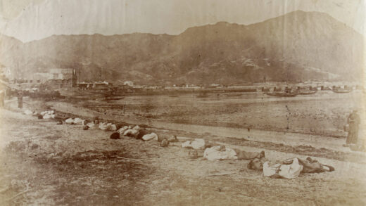【jpg清晰版】1891年香港九龙海滩上海盗及其他囚犯被斩首.jpg