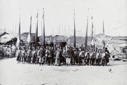 【jpg清晰版】1898年陈上校及其驻海口部队.jpg