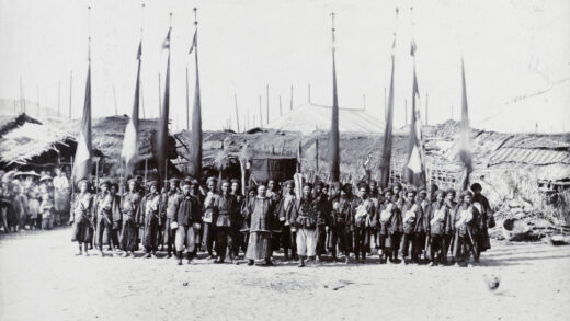 【jpg清晰版】1898年陈上校及其驻海口部队.jpg