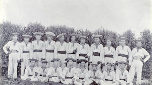 【jpg清晰版】1900年南京的船户.jpg