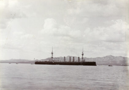 【jpg清晰版】1901年威海卫的h.m.s.恐怖号.jpg