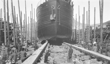 【jpg清晰版】1911年太古船坞香港ss天朝丸号下水.jpg