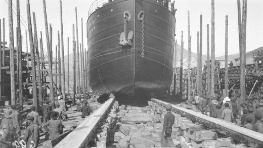 【jpg清晰版】1911年太古船坞香港ss天朝丸号下水.jpg