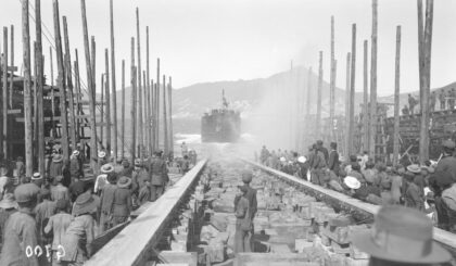 【jpg清晰版】1911年太古船坞香港十胜丸号下水.jpg
