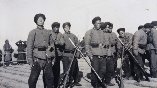 【jpg清晰版】1912年北京兵变中恢复秩序的包头巾士兵.jpg