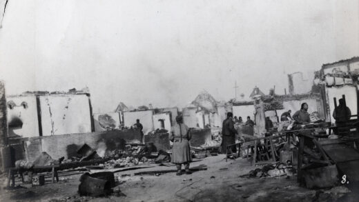 【jpg清晰版】1912年北京兵变后的劫掠废墟.jpg