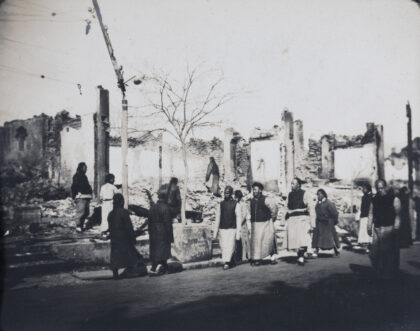 【jpg清晰版】1912年北京兵变后的建筑废墟.jpg