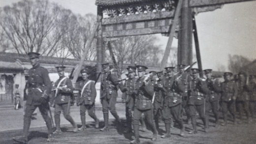 【jpg清晰版】1912年北京兵变后的英军士兵.jpg
