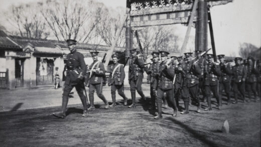 【jpg清晰版】1912年北京兵变后的英国士兵.jpg
