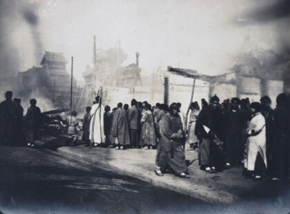 【jpg清晰版】1912年北京兵变后的街道.jpg