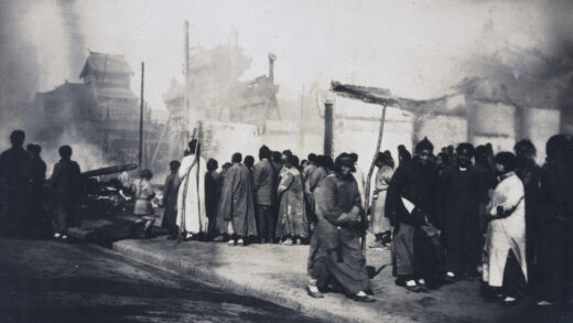 【jpg清晰版】1912年北京兵变后的街道.jpg