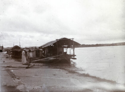 【jpg清晰版】1913年南宁西江洪水期间的警戒船.jpg