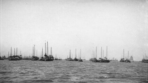 【jpg清晰版】1920年的香港港口.jpg
