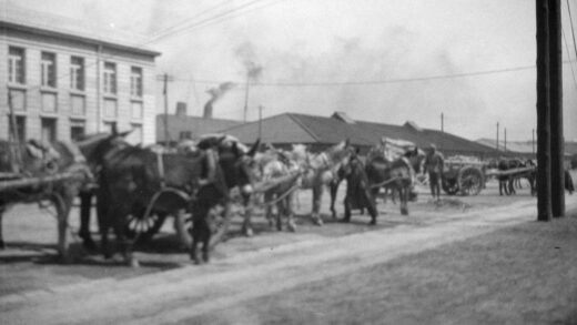 【jpg清晰版】1923 1924年达利尼的货车.jpg