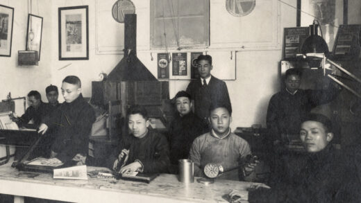 【jpg清晰版】1923年上海柯达专业学校的学生.jpg